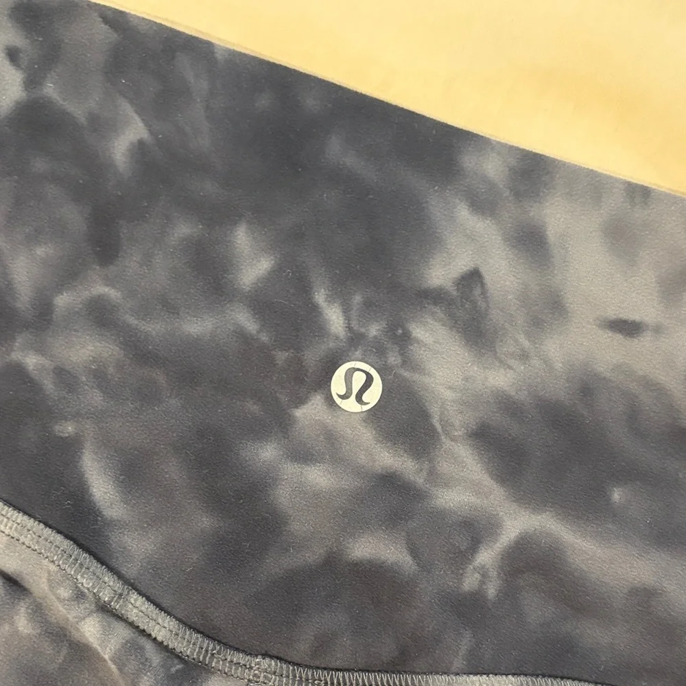 lululemon athletica Black Tie-Dye Leggings - Picture 2 of 4